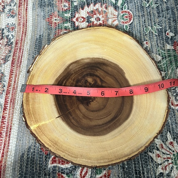 Tree trunk wood serving display stand - Picture 7 of 7